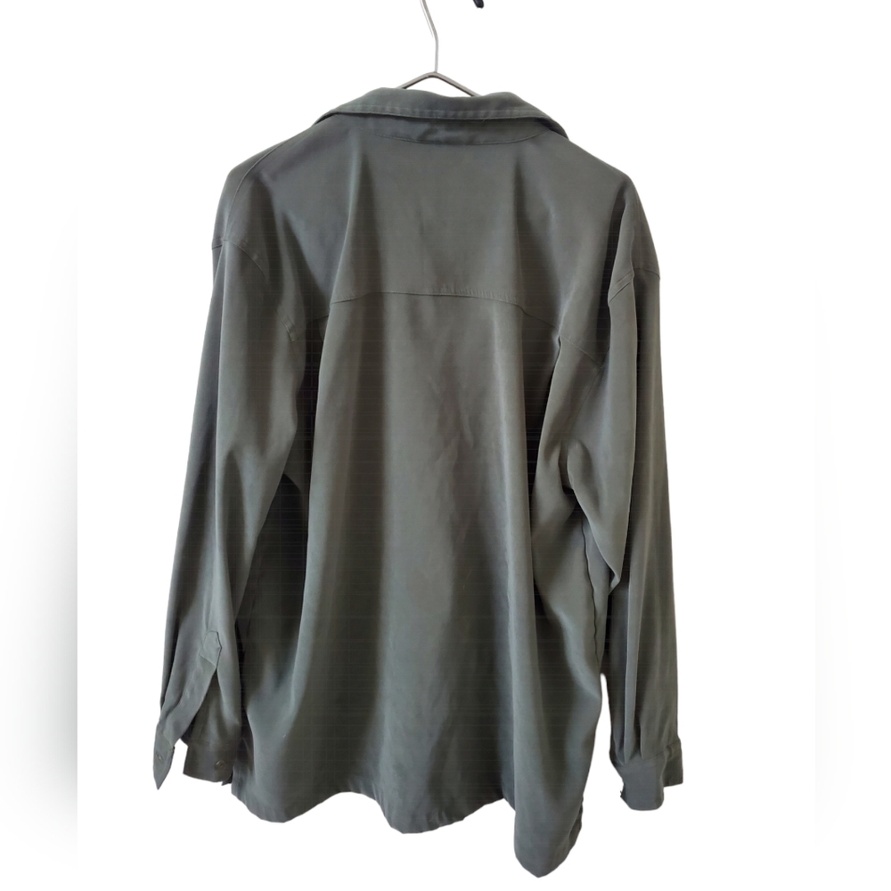 Green women's button down - Picture 2 of 4